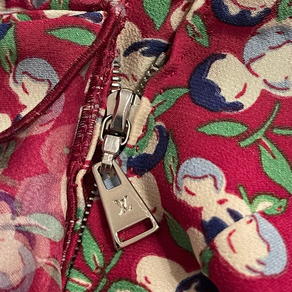 Authentic Louis Vuitton 2005 Runway Collection Cherry Berry Print Ruffle Skirt❣️ - Picture 10 of 13